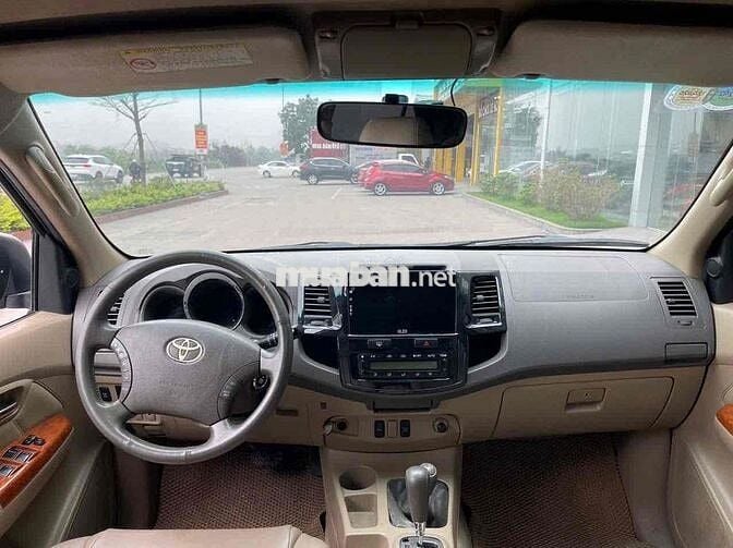 Toyota Fortuner 2010 2.7V - 150000 km