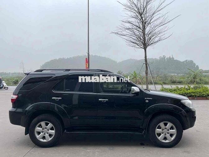 Toyota Fortuner 2010 2.7V - 150000 km