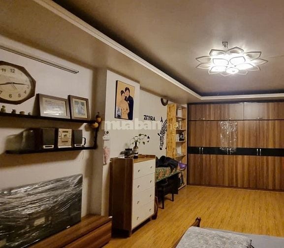 Phố Lạc Trung Hai Bà Trưng Khu phân lô Mặt tiền 8m ôtô vào nhà 