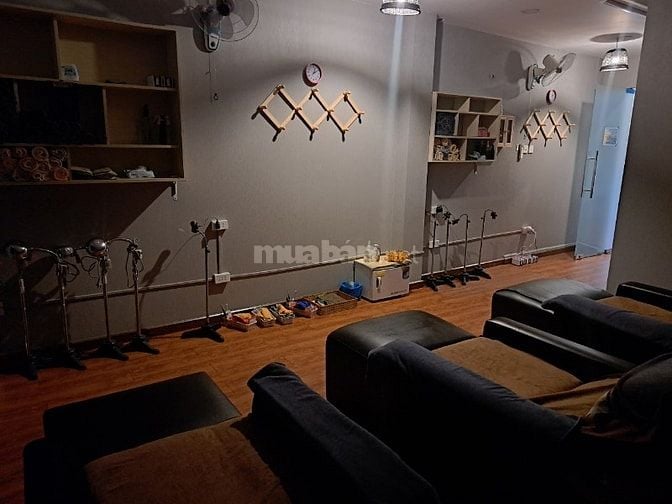 Salon Galaxy Sài Gòn Tuyển 5 học viên(KTV,Nữ), Q1,tp.HCM