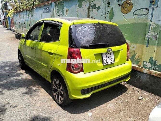 Kia Morning 2012 giấy bao tranh chấp tại cửa hàng