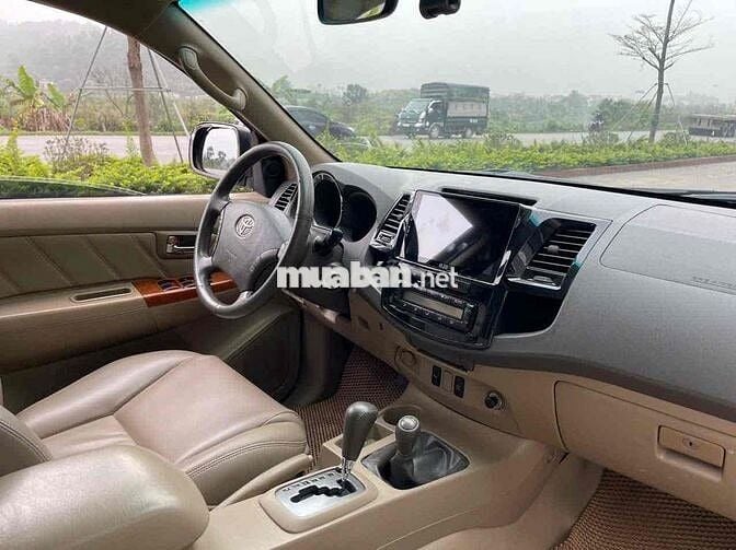 Toyota Fortuner 2010 2.7V - 150000 km