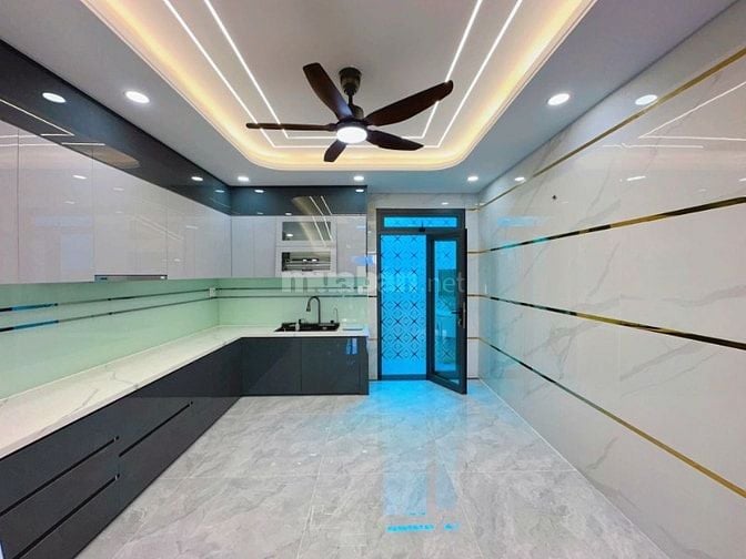 NHÀ BÌNH TÂN (4M x 12,6M) CÁCH BỆNH VIỆN BÌNH TÂN CHỈ 300M. HƯỚNG TÂY