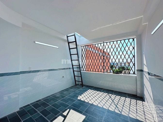 NHÀ BÌNH TÂN (4M x 12,6M) CÁCH BỆNH VIỆN BÌNH TÂN CHỈ 300M. HƯỚNG TÂY
