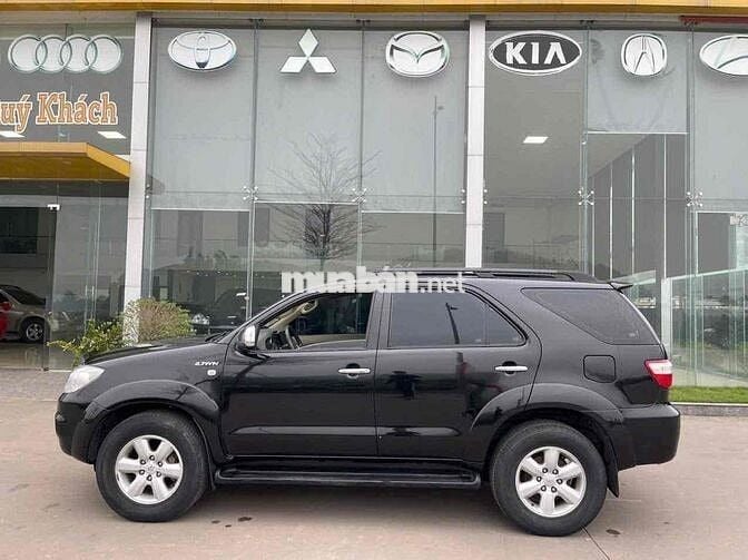 Toyota Fortuner 2010 2.7V - 150000 km