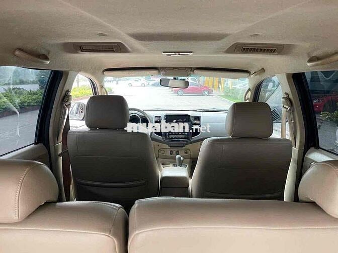 Toyota Fortuner 2010 2.7V - 150000 km