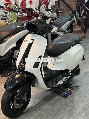 Vespa sprint 2016 trắng đen siêu đẹp nợ xấu đưa 12