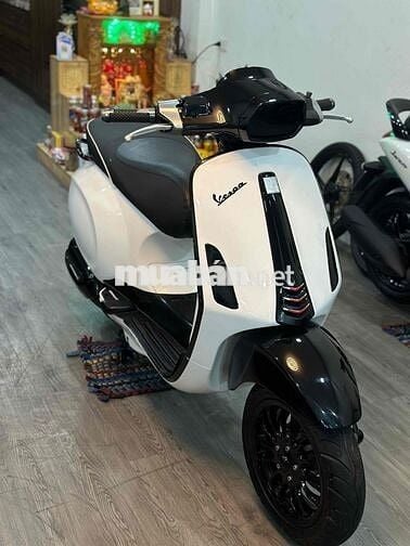 Vespa sprint 2016 trắng đen siêu đẹp nợ xấu đưa 12