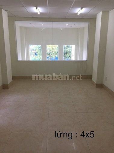 Cần cho thuê mặt bằng khúc hai chiều Lý Chính Thắng, Q.3