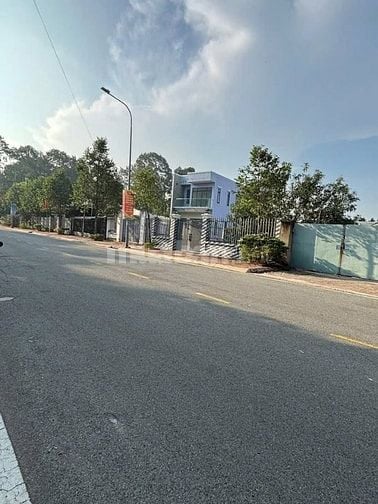 Cần ra nhanh lô đất đường Phan Đăng Lưu 120m2 - SHR, TT Thủ Dầu Một