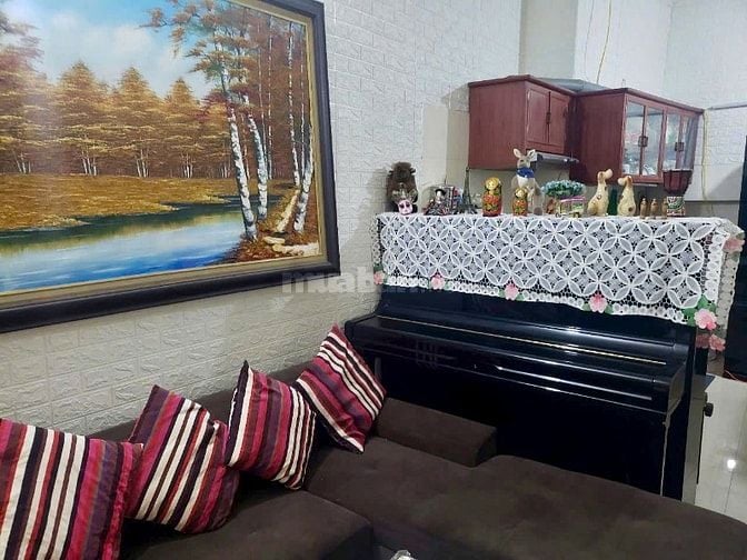 Cần bán nhà riêng Hào Nam,10m ra mặt phố,ngõ rộng DT 52M x 3T