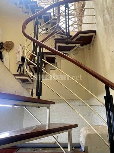 Cần bán nhà riêng Hào Nam,10m ra mặt phố,ngõ rộng DT 52M x 3T