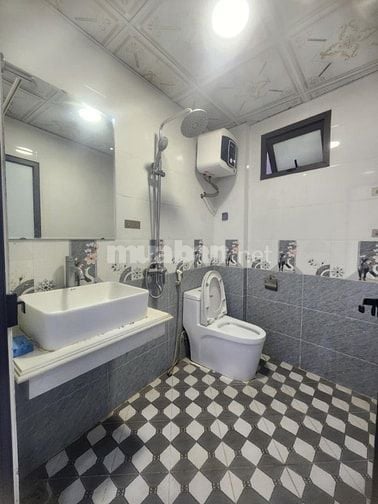 Nhà cách mặt đường Quang Trung quốc lộ 6 có 25m