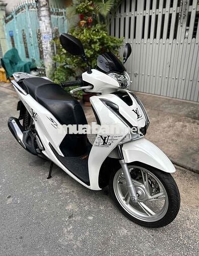 Cần bán Sh 125 2018 Bstp 9 chủ xe đẹp đi ít!