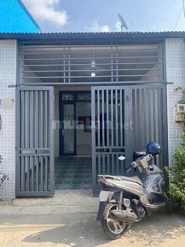 Cha mẹ già giờ bán nhà 55m2 ngay sau chợ hóc môn ở tân hiệp giá 700tr