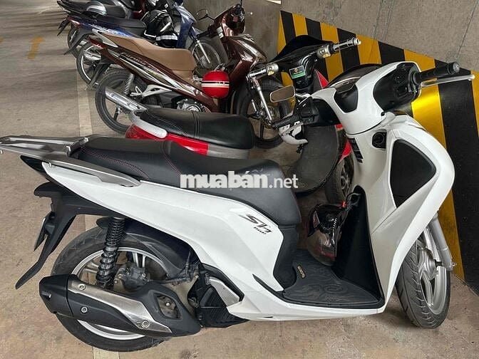 SH150 ABS 2018 chính chủ đi hơn 2V biển 99