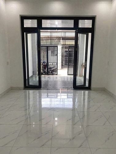 Cha mẹ già giờ bán nhà 55m2 ngay sau chợ hóc môn ở tân hiệp giá 700tr