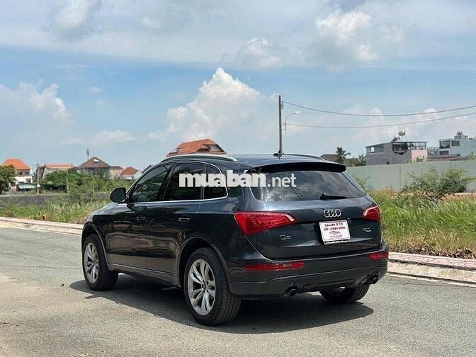 Audi Q5 2010 2.0 AT - 15000 km