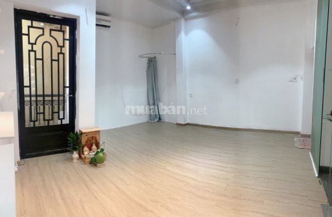 Mặt bằng kinh doanh online lầu 1 quận 10