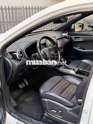 MG HS LUX 2023  - 47000 km
