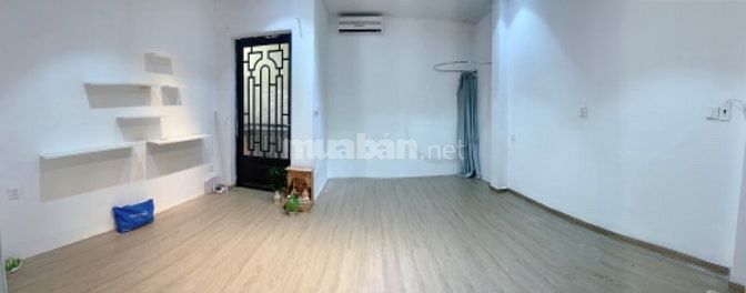 Mặt bằng kinh doanh online lầu 1 quận 10