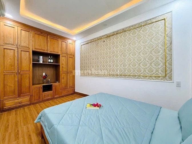 Nhà hẻm ô tô giá hữu nghị Mai Văn Ngọc PNhuận.40m2/2tỷ550 SHR 