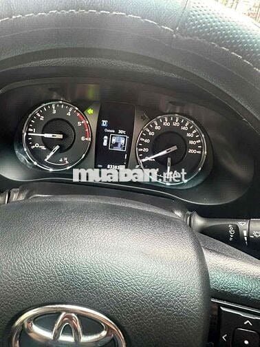 Toyota Hilux 2021 2.4E 4x2 AT - 80000 km
