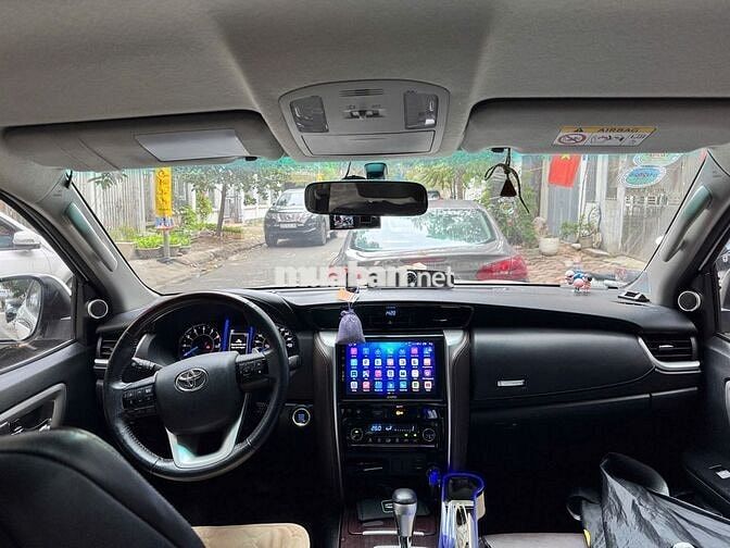 Toyota Fortuner 2019 2.7V 4x2 AT - 700000 km