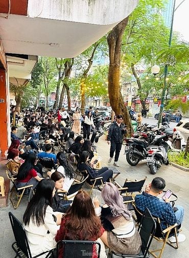 NHƯỢNG QUÁN CAFE LÔ GÓC MẶT TIỀN 20M PHỐ DƯƠNG ĐÌNH NGHỆ - TRUNG KÍNH