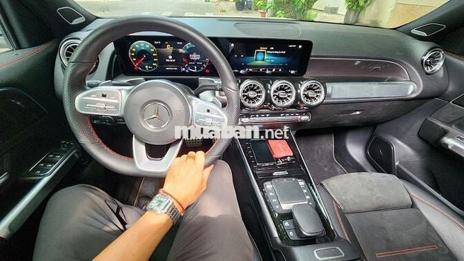 Bán xe GLB35 AMG 4MATIC sx 2021 - 47000 km zin