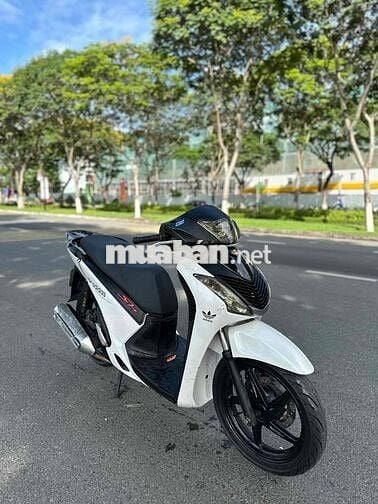 Chính chủ cần bán xe Sh 150 2013 chạy ngon