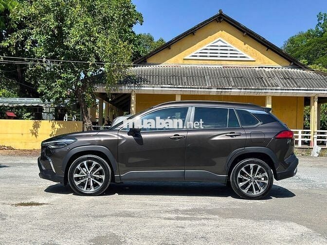 Toyota Corolla Cross bản V chất ngon, zá thơm hời!