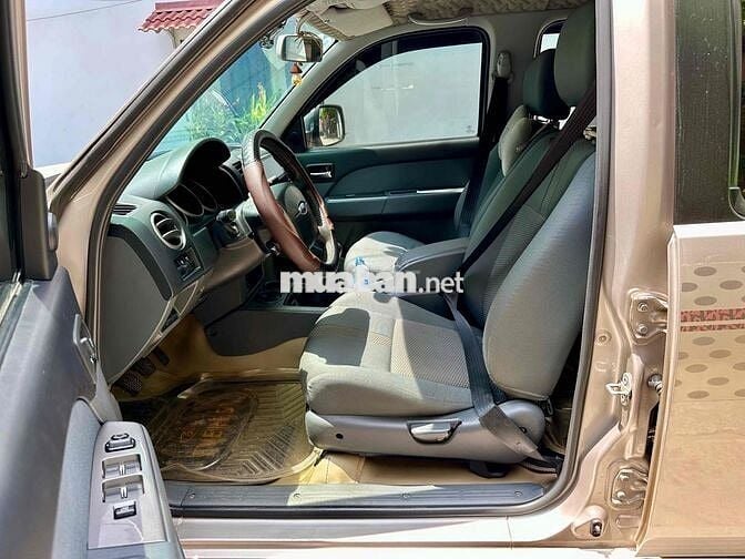 Bán Ford Everest 2015 MT siêu mới