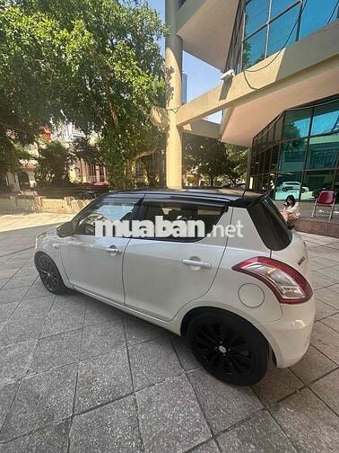 Suzuki Swift 2014 1.4 AT - 11000 km