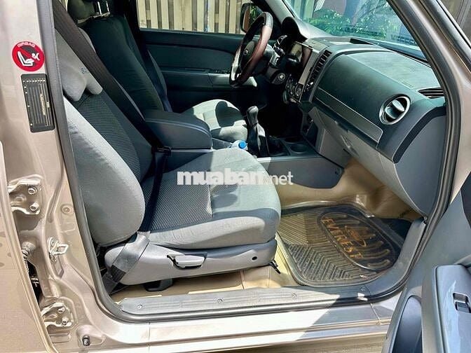 Bán Ford Everest 2015 MT siêu mới