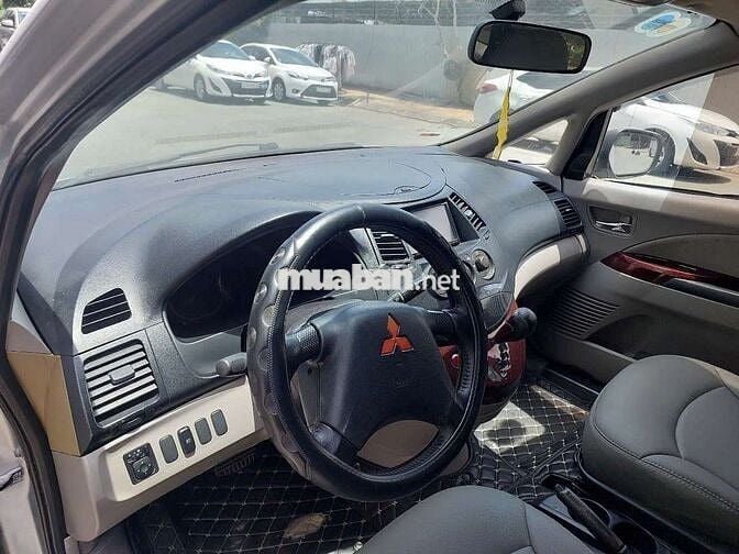 Mitsubishi Grandis 2005 2.4 AT - 125000 km