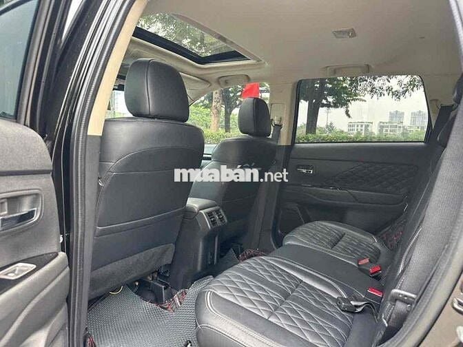 Mitsubishi Outlander 2024 Premium 2.0 CVT - 4000 k