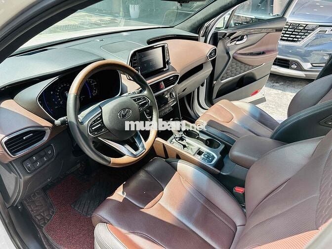Hyundai SantaFe 2019 2.2D Premium - 100000 km
