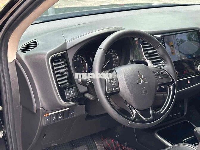 Mitsubishi Outlander 2024 Premium 2.0 CVT - 4000 k