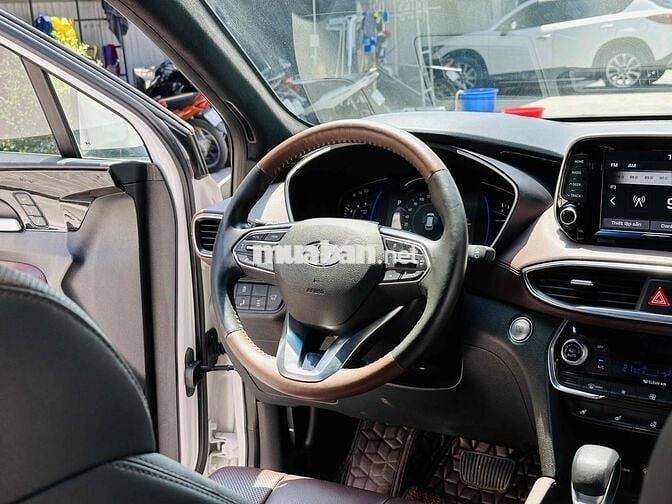 Hyundai SantaFe 2019 2.2D Premium - 100000 km