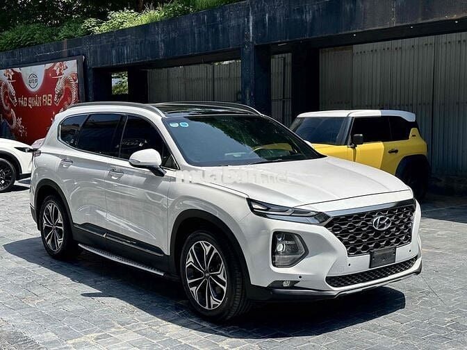 Hyundai SantaFe 2019 2.2D Premium - 100000 km
