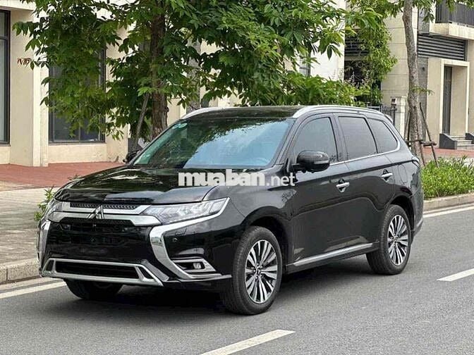 Mitsubishi Outlander 2024 Premium 2.0 CVT - 4000 k