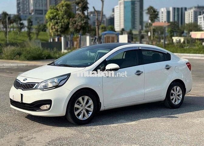 Kia Rio 2014 1.4 AT Sedan - 90000 km