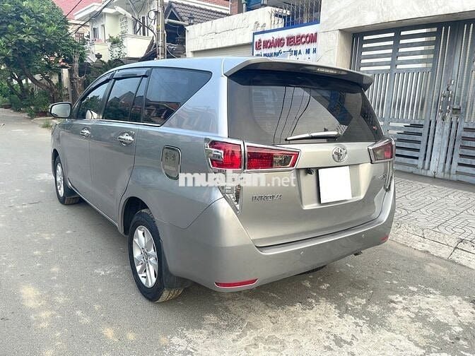 Toyota Innova 2016 2.0E số sàn Xám đẹp