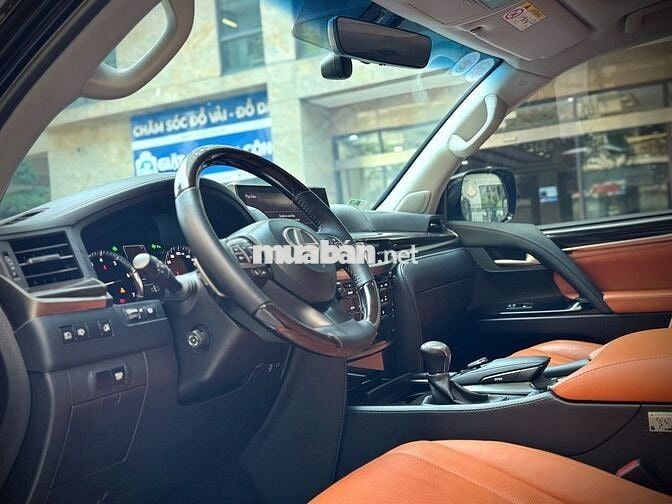 Lexus LX570 Super Sport Đời 2018 đi 7v km