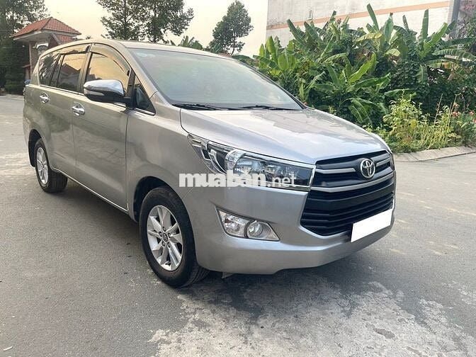 Toyota Innova 2016 2.0E số sàn Xám đẹp