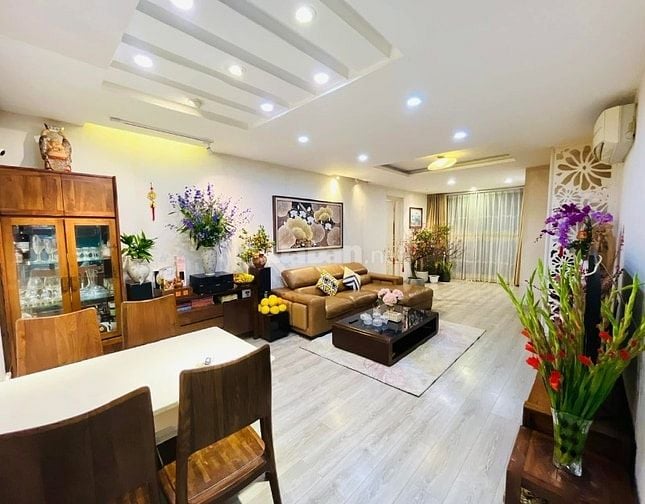 Tôi chính chủ bán chung cư 19 Nguyễn Trãi - Fafilm VNT Tower (Lô góc)