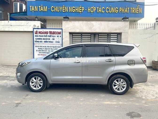 Toyota Innova 2016 2.0E số sàn Xám đẹp