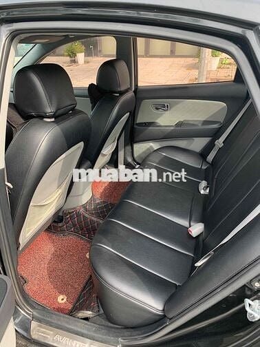 Hyundai Avante 2011 2.0 AT - 124000 km