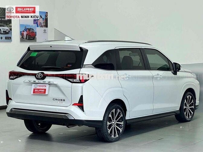 Toyota Veloz Cross 2022 CVT Top - 76000 km